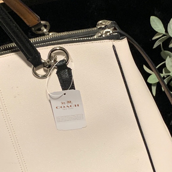 Coach Purse - Picture 6 of 8